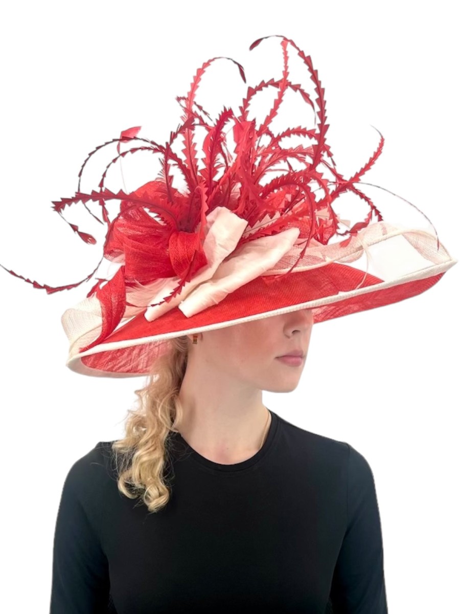 Cappelli di Katie Cappello Rosso Con Finiture Bianche Accessori